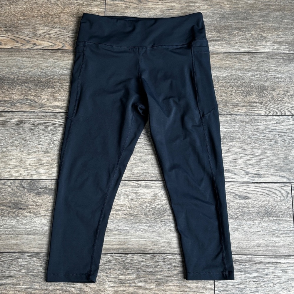 Senita Athletics Cropped Capri Leggings Navy Blue Sz Medium